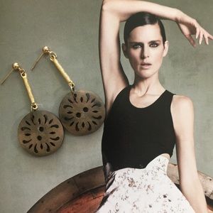 Beautiful gold plated wood gold earrings